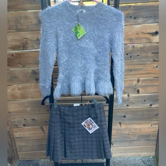 Empire Records Costume - Blue Faux Mohair Top and Vintage Blue Plaid Kilt - Picture 11 of 12